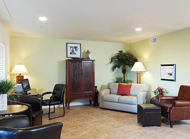  PREMIER INNS TOLLESON - LOBBY AREA