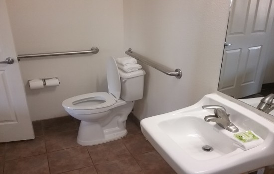 Welcome To Premier Inns Tolleson - Accessible Private Bathroom